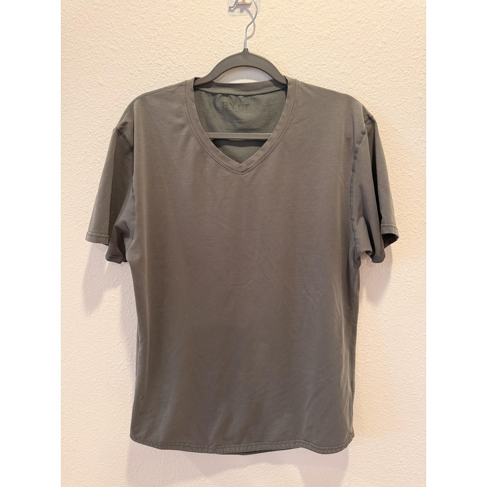 BYLT Shirt Mens Medium Gray V-Neck Short Sleeve Lightweight Tagless Casual Tee
